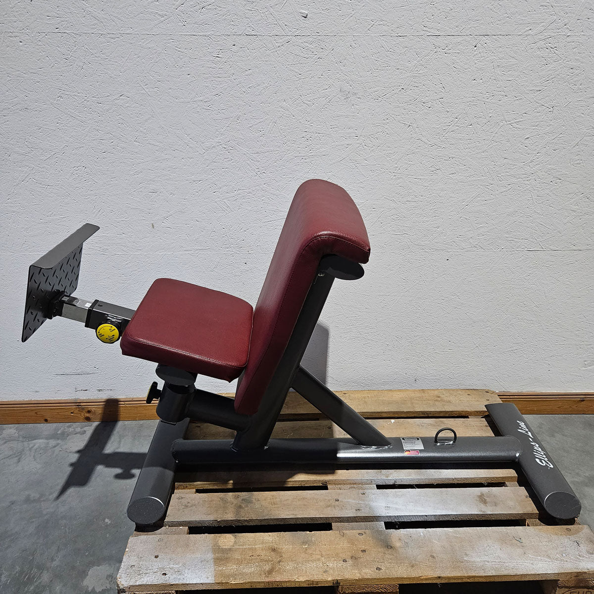 Lumbar trainer similar to Dr. Wolff 307, back extension bench in knee position, hyperextension, T 521, Teuwsen Sportgeräte, frame color anthracite, upholstery color burgundy red, used