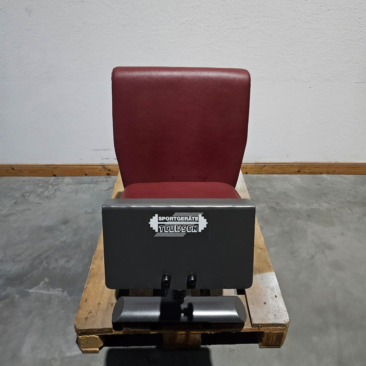 Lumbar trainer similar to Dr. Wolff 307, back extension bench in knee position, hyperextension, T 521, Teuwsen Sportgeräte, frame color anthracite, upholstery color burgundy red, used
