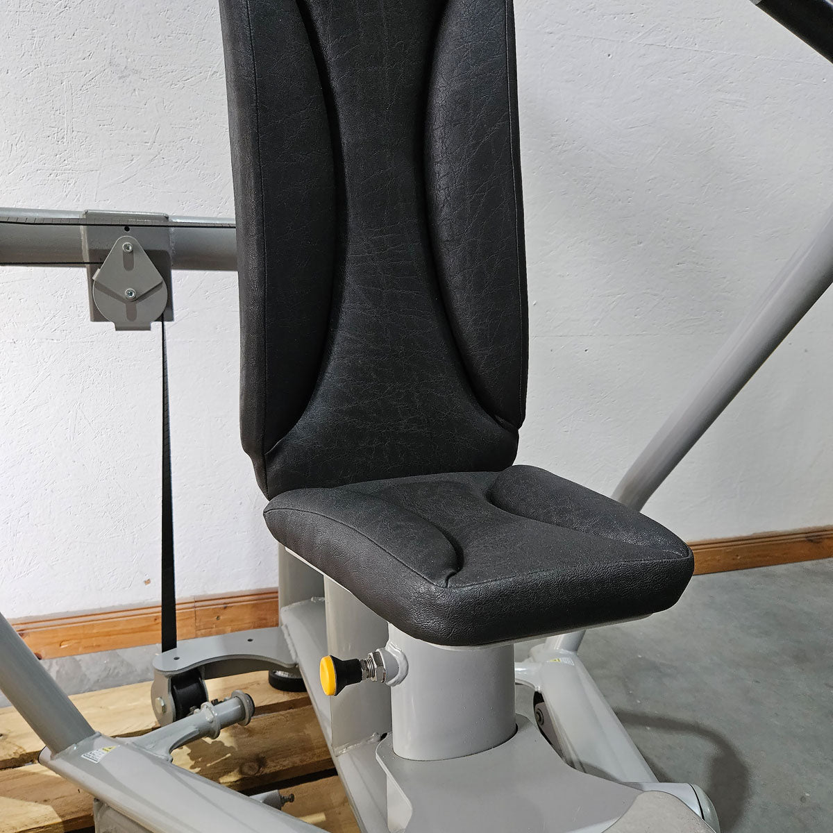 Sportsart Brustpresse DUAL S915 A915 N915, Independent Chest Press, Bankdrückmaschine Bilateral, Rahmenfarbe Silber, gebraucht - überholter Zustand