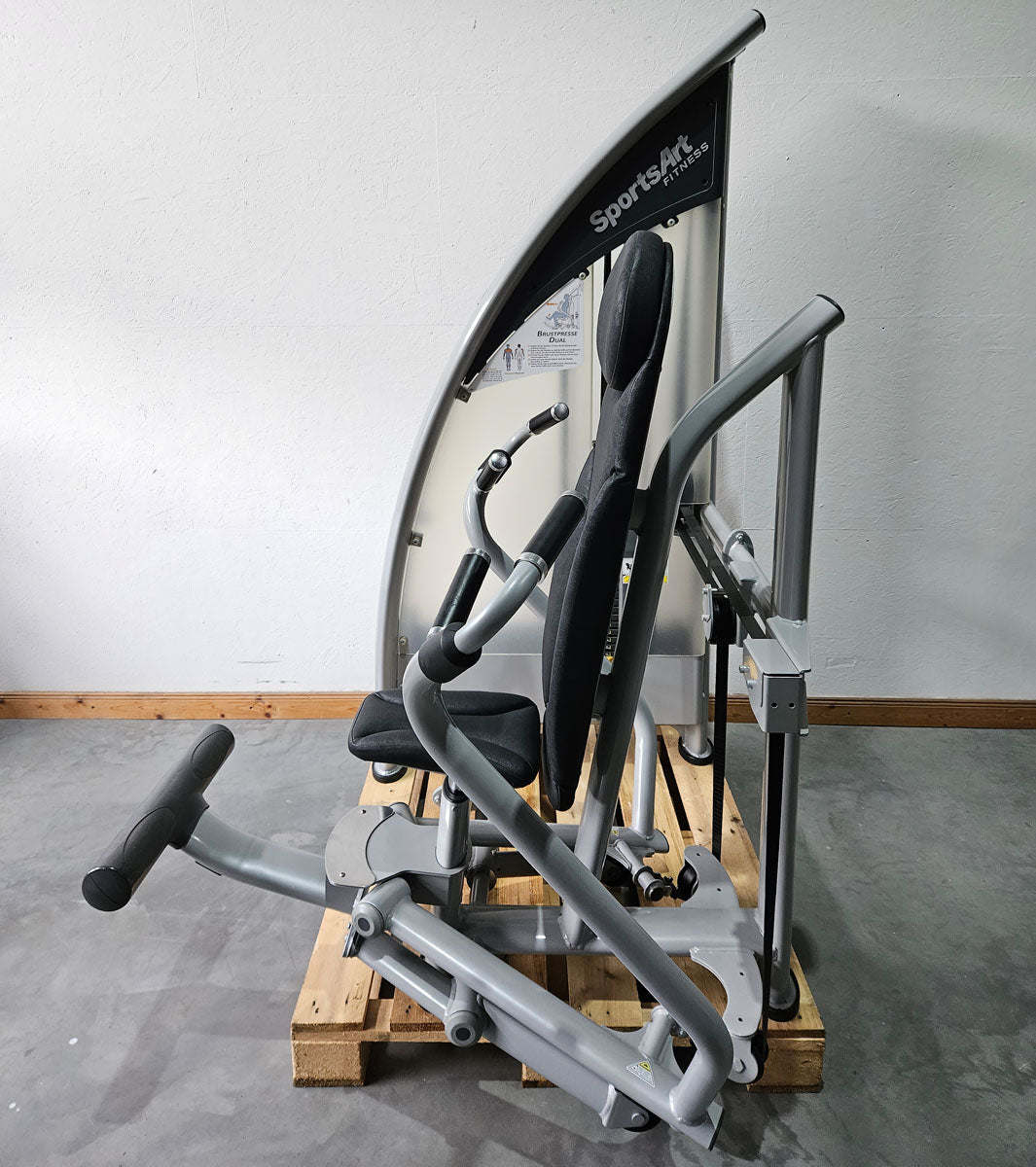 Sportsart Brustpresse DUAL S915 A915 N915, Independent Chest Press, Bankdrückmaschine Bilateral, Rahmenfarbe Silber, gebraucht - überholter Zustand