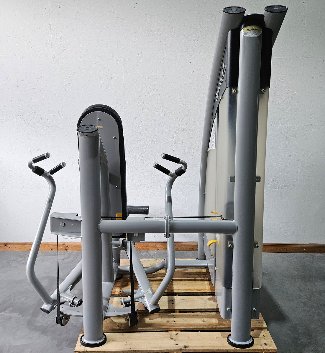 Sportsart Brustpresse DUAL S915 A915 N915, Independent Chest Press, Bankdrückmaschine Bilateral, Rahmenfarbe Silber, gebraucht - überholter Zustand