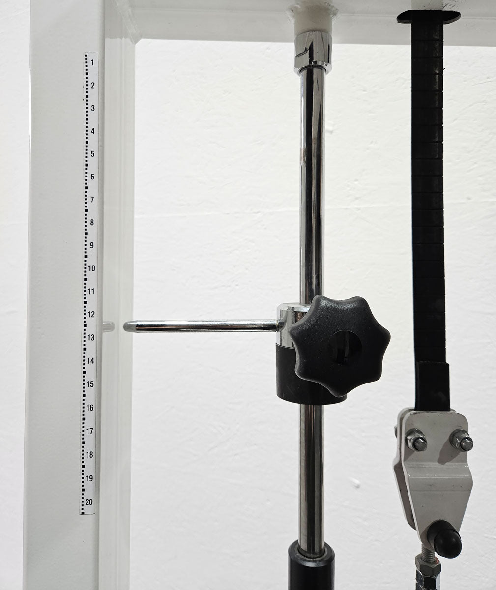 Kaphingst Haltungs und Bruststabilisator, Butterfly und Butterfly Reverse - 2 in 1 Kombimaschine, MPG, Fly and Rear Delt, Farbe Weiß, gebraucht - überholter Zustand