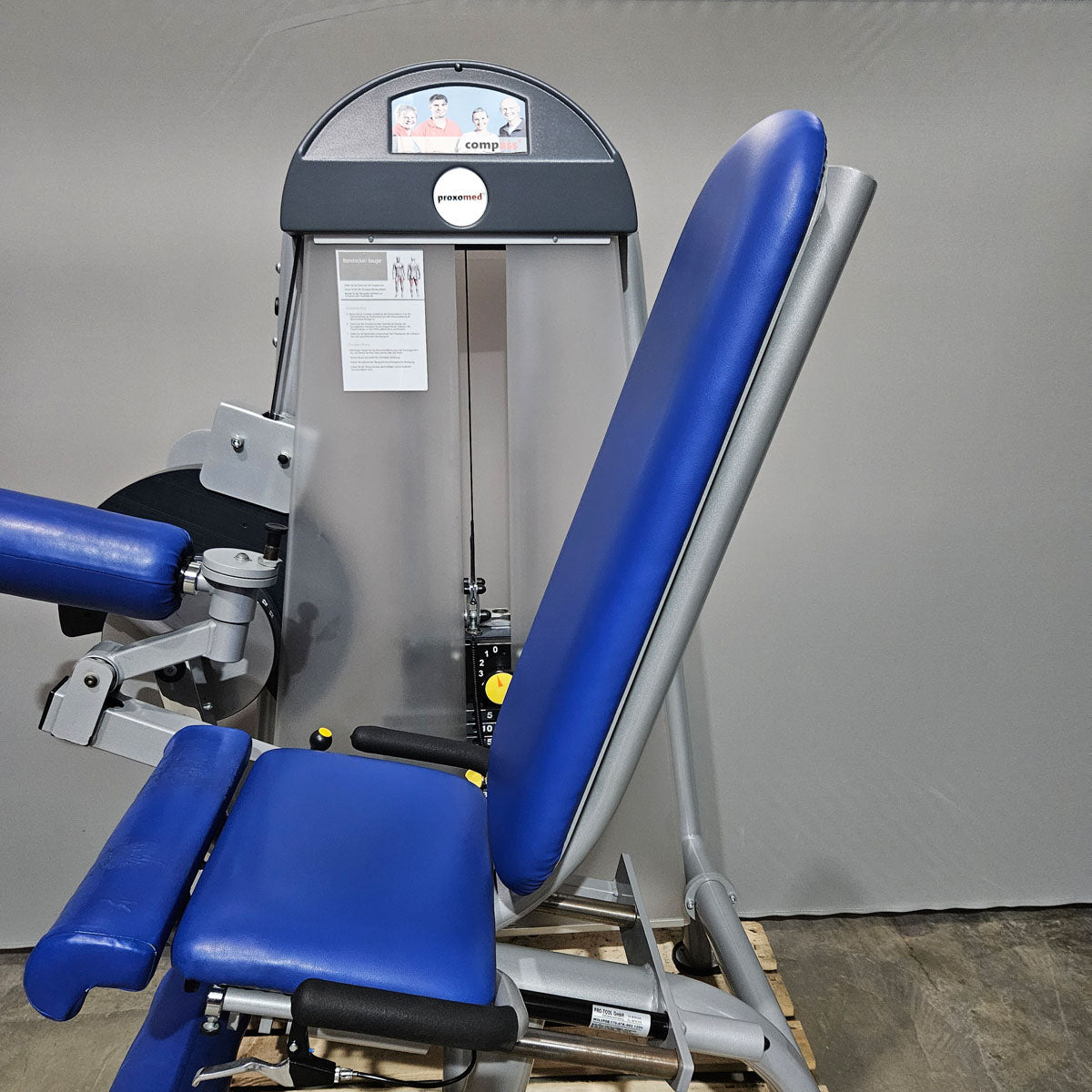 Proxomed Compass 530 Beinstrecker und Beinbeuger sitzend Kombigerät 2 in 1, Leg Curl and Leg Extension, MPG, Reha, Rahmen Silber, gerbaucht - überholter Zustand