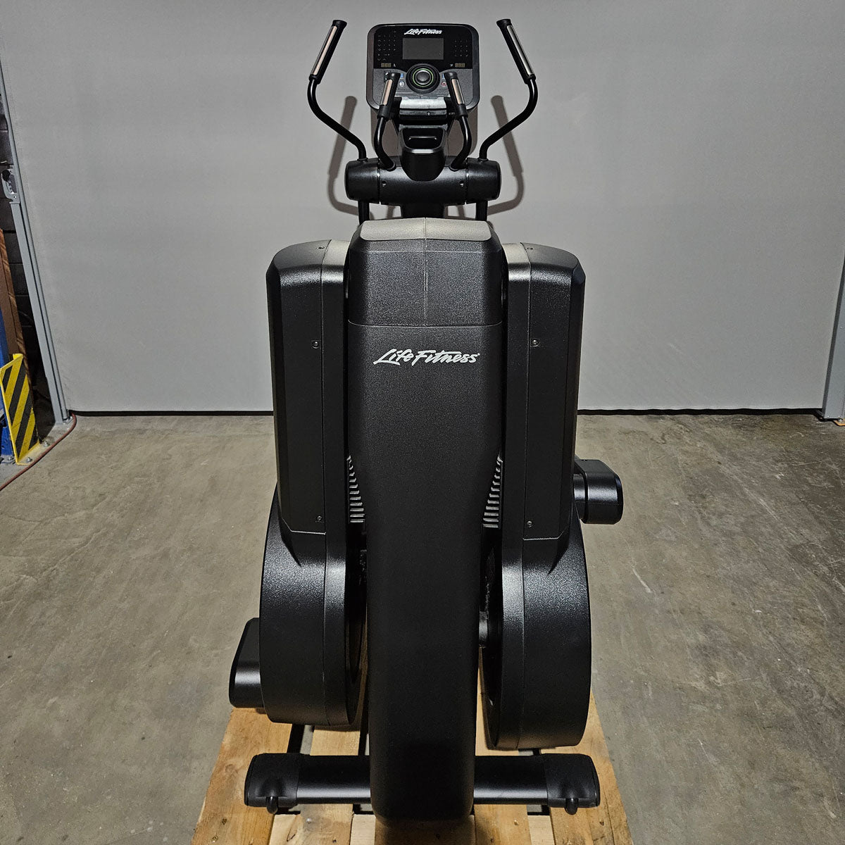 Life Fitness Elliptical 95X - Elevation Series 95x - Explore LCD Console, used - refurbished