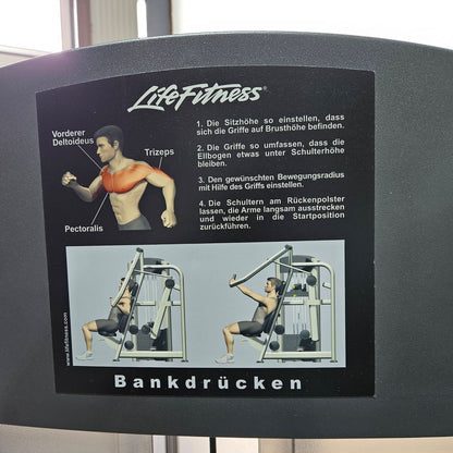 Life Fitness Bankdrücken, ChestPress, Brustpresse, Bankdrückmaschine, 145kg Gewichtsblock, Signature Series, Rahmenfarbe Silber, gebraucht - überholter Zustand