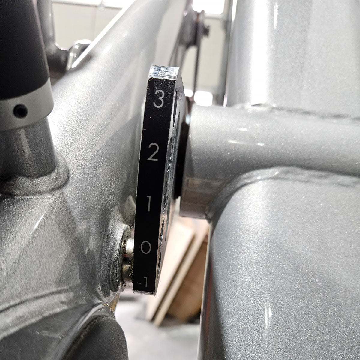 Life Fitness Seated Leg Curl, Signature Series, 135kg Weight Block, Silver Frame, Used - Refurbished Condition