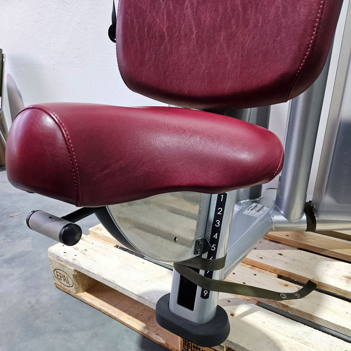 Life Fitness Chest Press, Bankdrückmaschine Dual Bilateral, Brustpresse mit drehbaren Griffen, Signature Series, Rahmenfarbe Silber, gebraucht - überholter Zustand