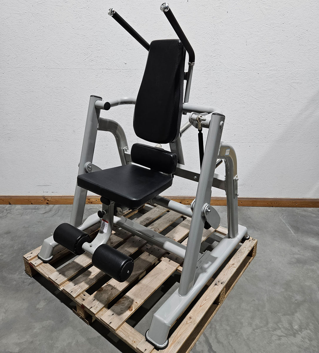 DankSport Bauchmaschine, Plate loaded Kraftgerät, Abdominal Crunch, Abs Machine, Rotation möglich - Rahmen Silber - NEU