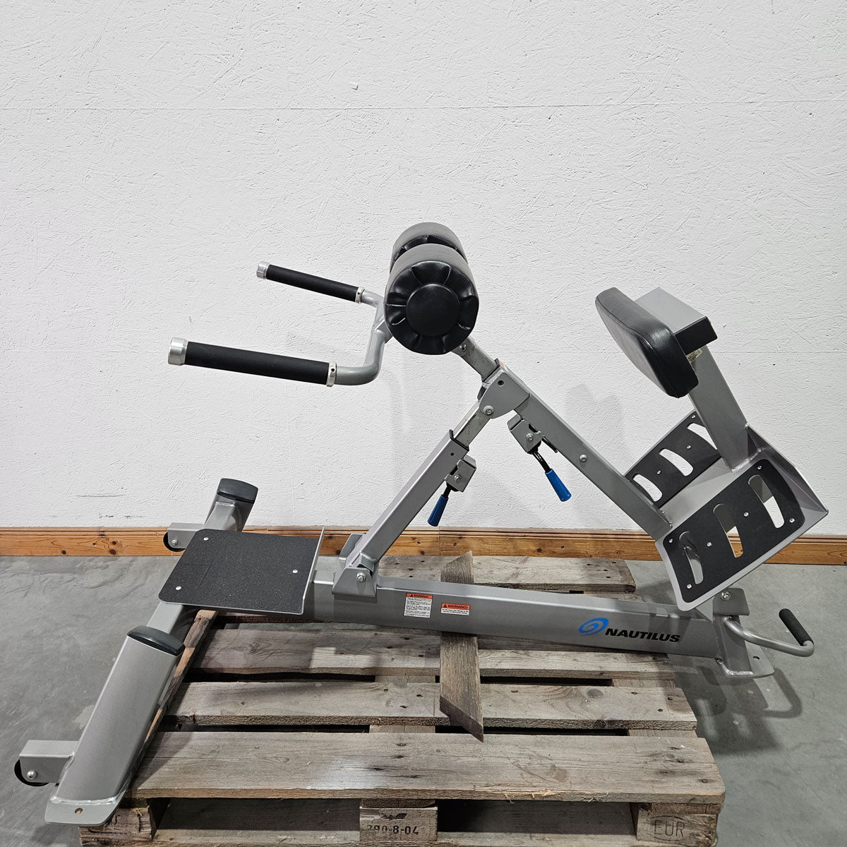 Nautilus Nitro Hyperextension, back extension bench, 45° adjustable, Adjustable Hip Extension F3AHE, frame color silver, used - refurbished condition