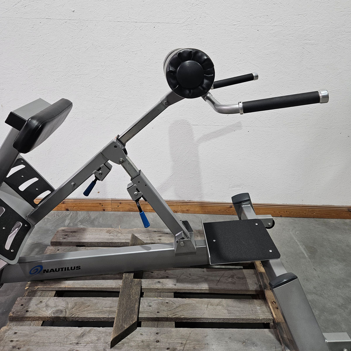 Nautilus Nitro Hyperextension, back extension bench, 45° adjustable, Adjustable Hip Extension F3AHE, frame color silver, used - refurbished condition