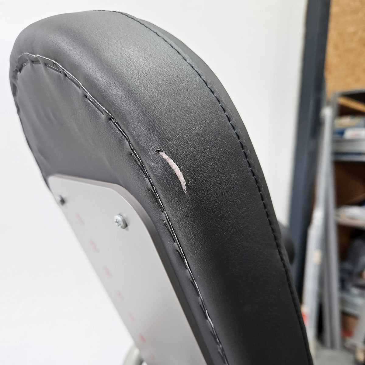 Pego Sport Funktionsstemme Kombi Sitzend-Liegend,  Beinpresse verstellbar, Rahmen Silber-Grau, gebraucht - überholter Zustand