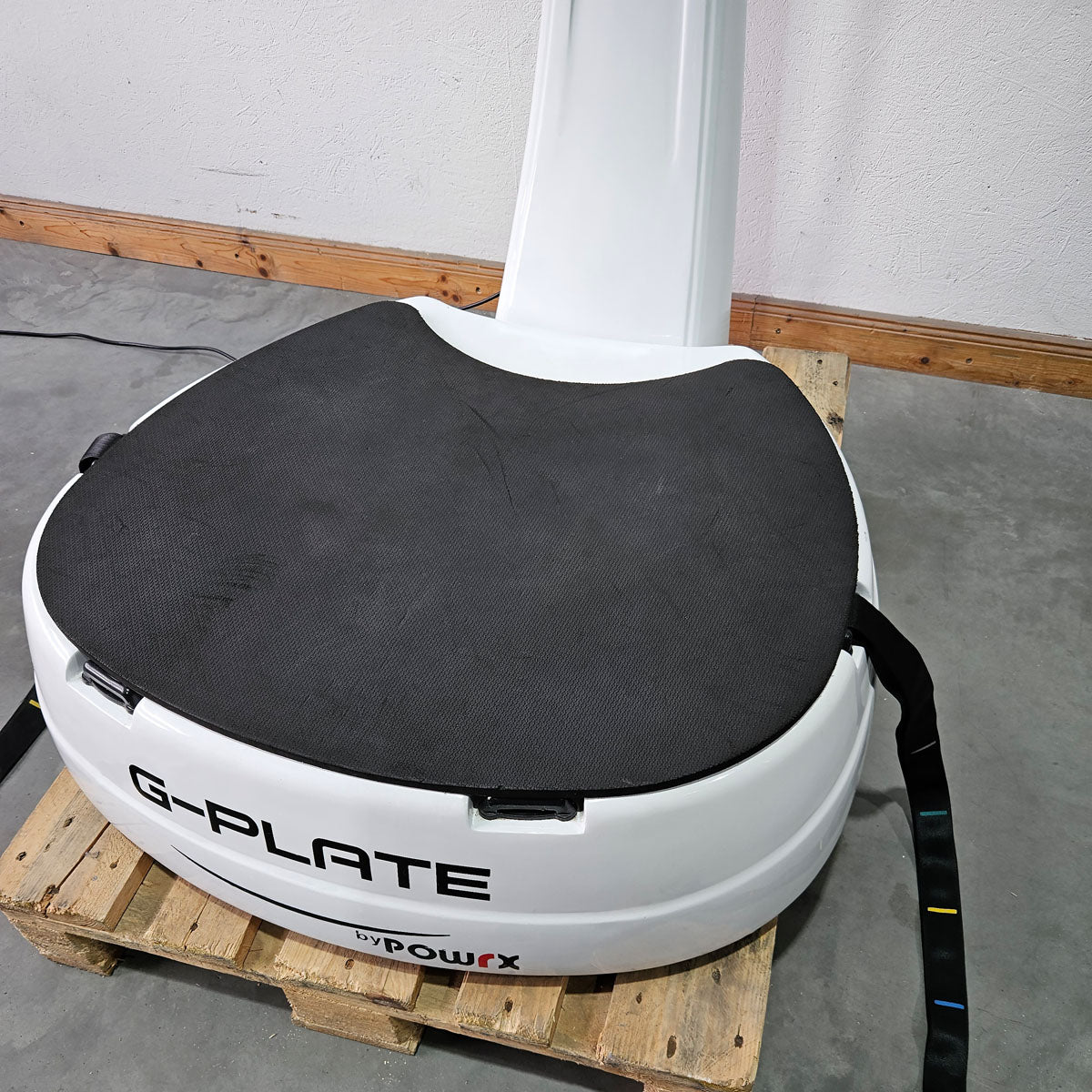 G-Plate by POWRX, Vibrationsplatte mit Luftfederung, Touchscreen Display, Farbe Weiß, gebraucht - geprüfter Zustand