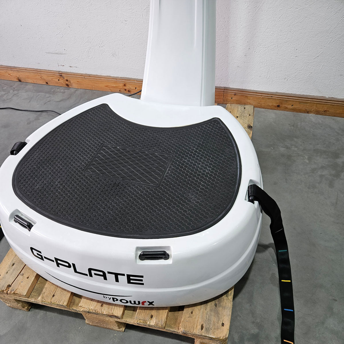 G-Plate by POWRX, Vibrationsplatte mit Luftfederung, Touchscreen Display, Farbe Weiß, gebraucht - geprüfter Zustand