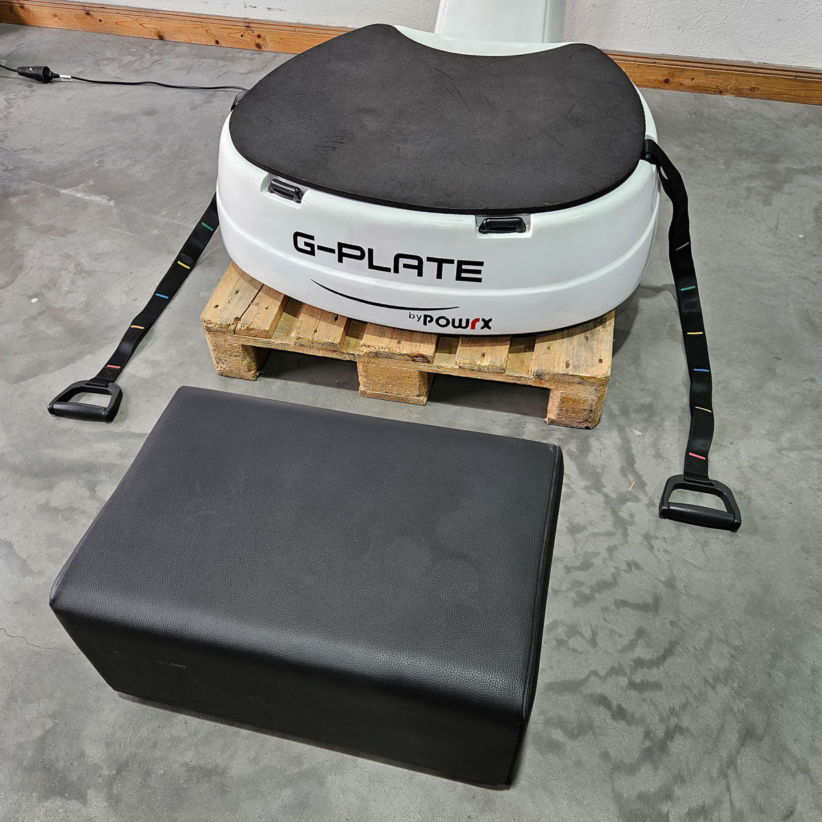 G-Plate by POWRX, Vibrationsplatte mit Luftfederung, Touchscreen Display, Farbe Weiß, gebraucht - geprüfter Zustand