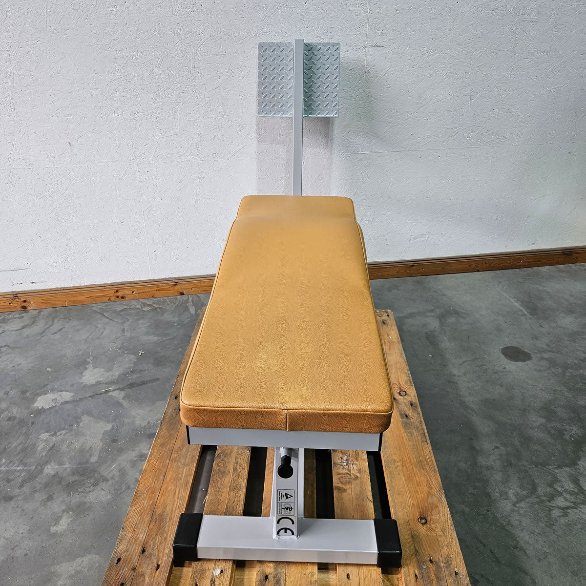 Dr. Wolff Abdominal Trainer 335, abdominal bench with footrest, frame color silver, upholstery color orange, used - refurbished condition