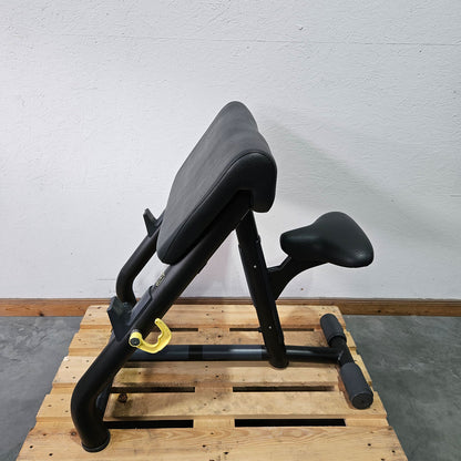 TechnoGym Scottcurl Bench, Scott bench, biceps training bench, color black, upholstery black, used - tested condition