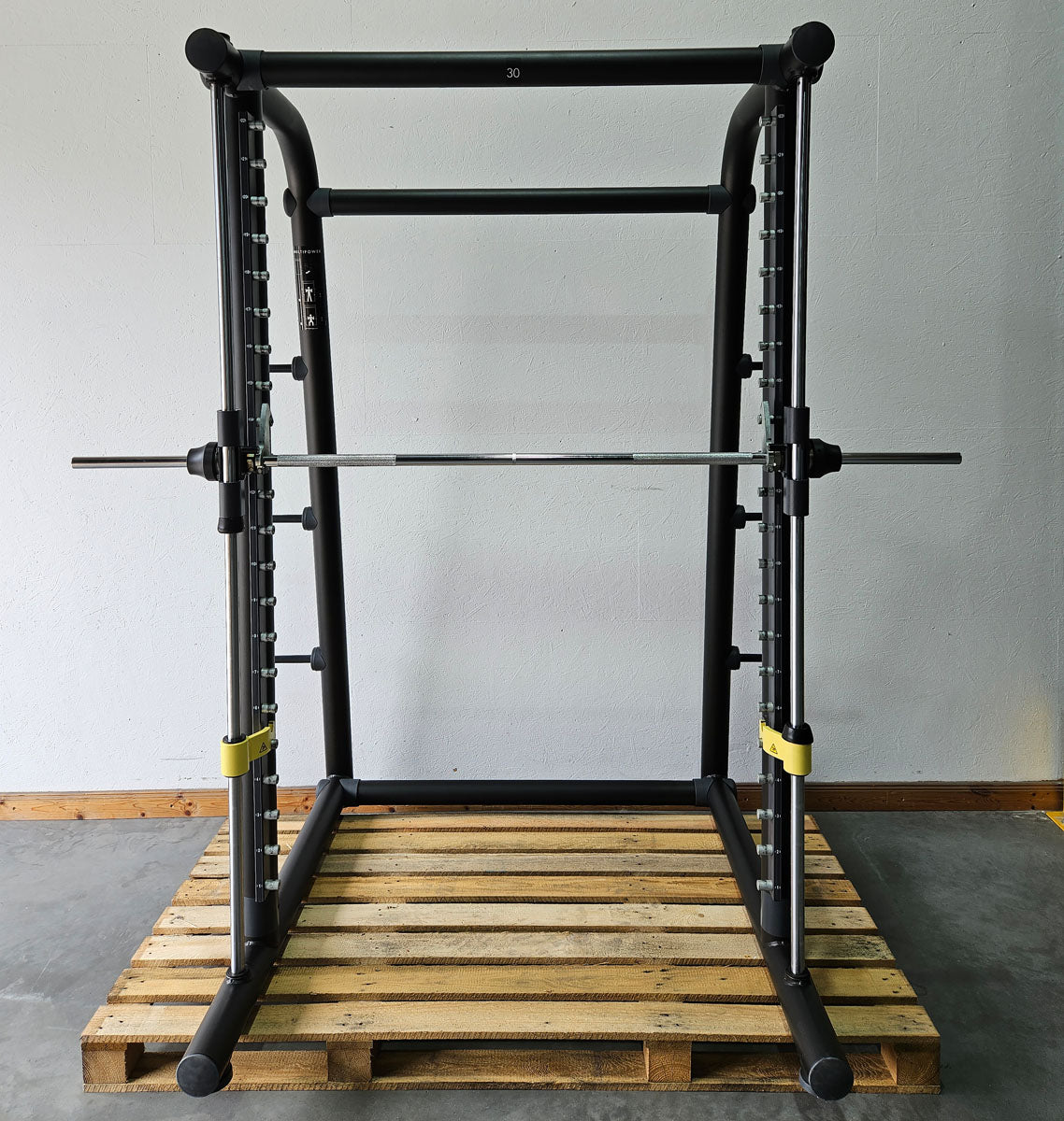 Technogym Multipower Multipresse geführt, Smith Machine, Scheibenaufnahme, Rahmenfarbe Schwarz, gebraucht - überholter Zustand