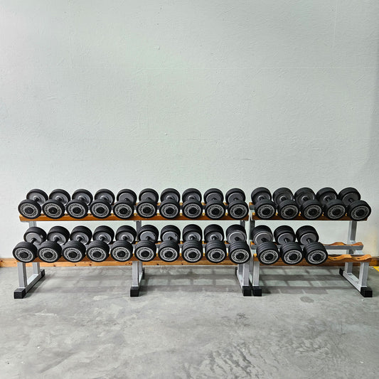 Technogym cast iron dumbbell set with rubber outer rings from 12 to 40 kg in 2 kg increments (17 pairs) + some pairs double old school, incl. dumbbell racks, used - with signs of wear