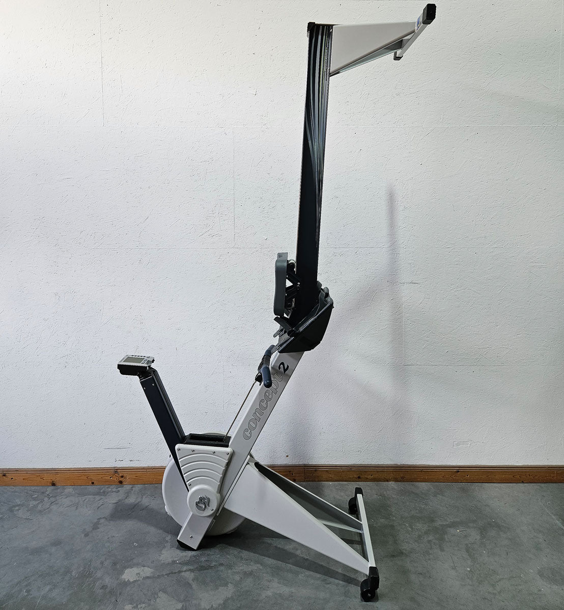 Concept2 Rudergerät Modell E mit PM4 Monitor - baugleich wie RowErg mit hohen Beinen, Farbe Hellgrau, gebraucht - geprüfter Zustand