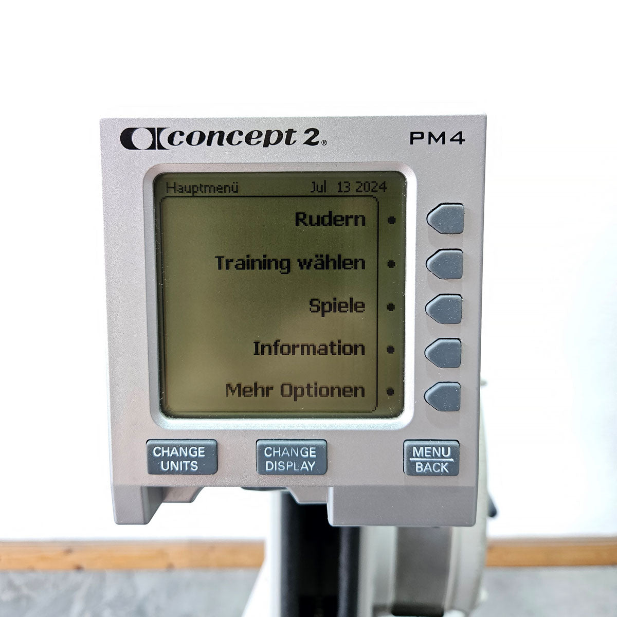 Concept2 Rudergerät Modell E mit PM4 Monitor - baugleich wie RowErg mit hohen Beinen, Farbe Hellgrau, gebraucht - geprüfter Zustand
