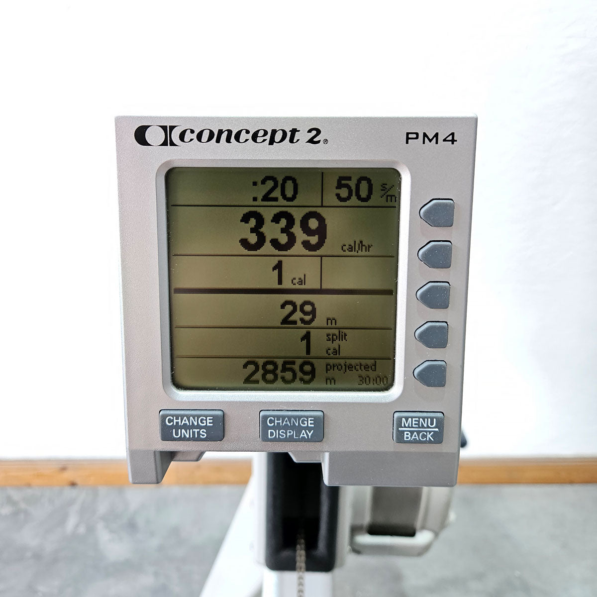Concept2 Rudergerät Modell E mit PM4 Monitor - baugleich wie RowErg mit hohen Beinen, Farbe Hellgrau, gebraucht - geprüfter Zustand