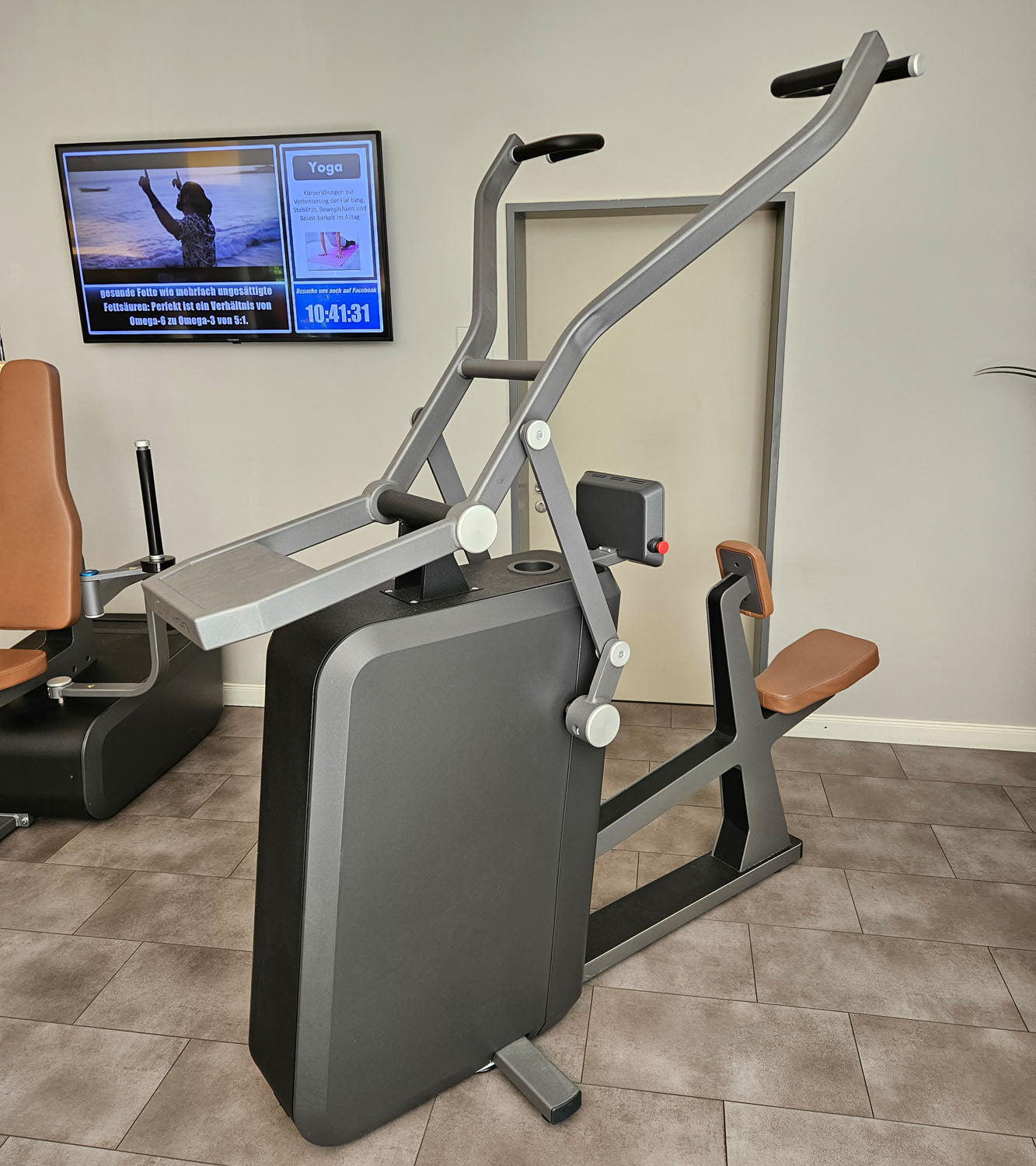 Milon Q Strength Circuit with 8 devices, built in 2017, including Milonizer, including delivery, used, overhauled and in mint condition - top condition