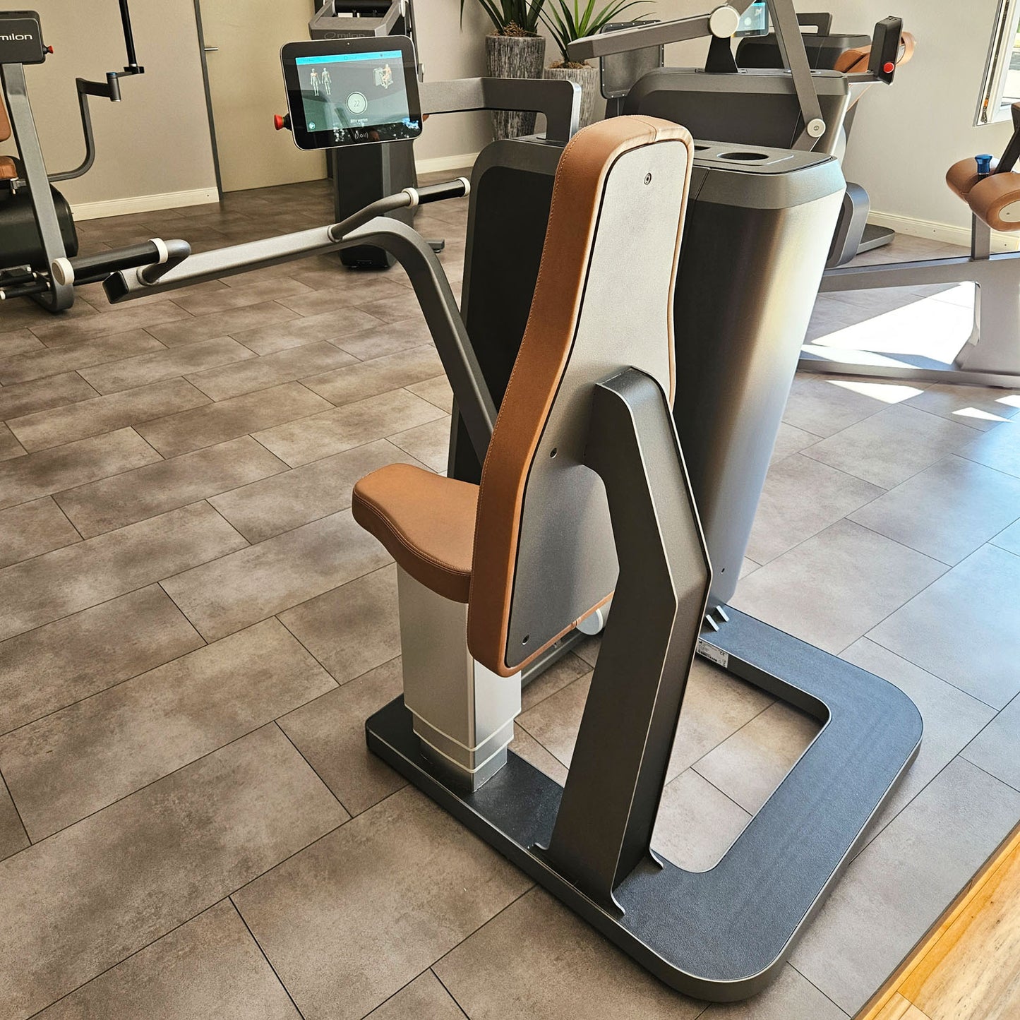 Milon Q Strength Circuit with 8 devices, built in 2017, including Milonizer, including delivery, used, overhauled and in mint condition - top condition