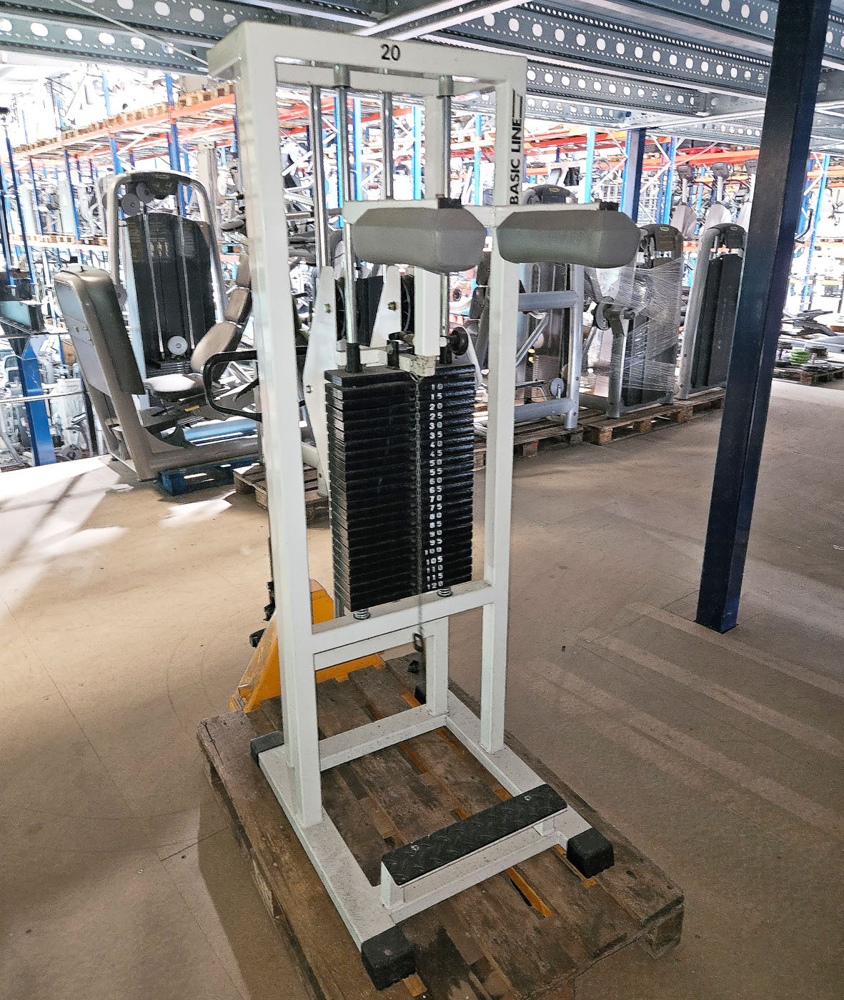 Panatta Wadenmaschine stehend, Calf Machine, Basic Line, Wadenpresse, Oldschool Bodybuilding, Rahmenfarbe Weiß, gebraucht mit Gebrauchsspuren, geprüfter Zustand