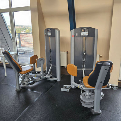 Life Fitness &amp; Hammer Strength - 95 pieces of fitness equipment - 105 stations, strength training equipment, cardio equipment, plate-loaded equipment, benches, etc. - complete gym - used, refurbished, top condition