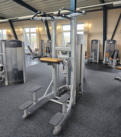 Life Fitness &amp; Hammer Strength - 95 pieces of fitness equipment - 105 stations, strength training equipment, cardio equipment, plate-loaded equipment, benches, etc. - complete gym - used, refurbished, top condition