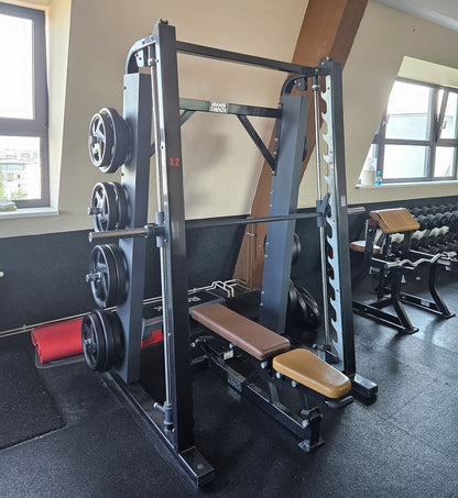 Life Fitness &amp; Hammer Strength - 95 pieces of fitness equipment - 105 stations, strength training equipment, cardio equipment, plate-loaded equipment, benches, etc. - complete gym - used, refurbished, top condition