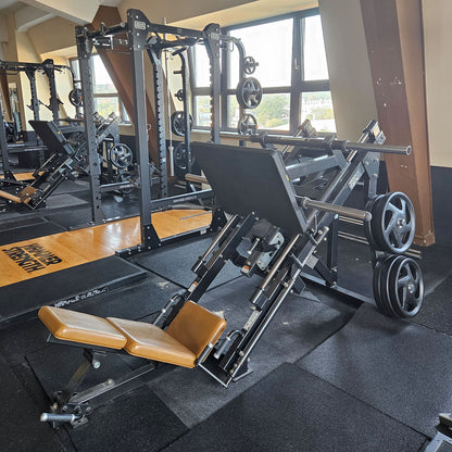 Life Fitness &amp; Hammer Strength - 95 pieces of fitness equipment - 105 stations, strength training equipment, cardio equipment, plate-loaded equipment, benches, etc. - complete gym - used, refurbished, top condition