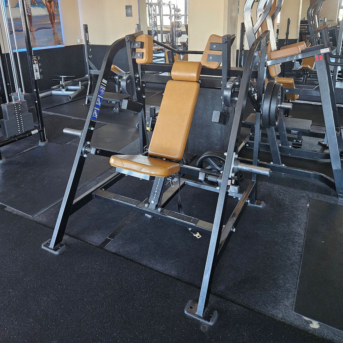 Life Fitness &amp; Hammer Strength - 95 pieces of fitness equipment - 105 stations, strength training equipment, cardio equipment, plate-loaded equipment, benches, etc. - complete gym - used, refurbished, top condition