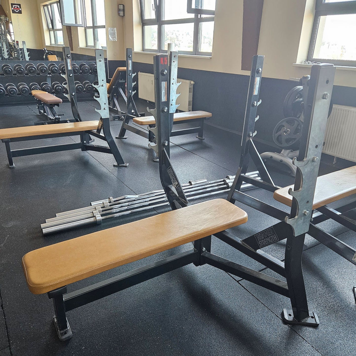 Life Fitness &amp; Hammer Strength - 95 pieces of fitness equipment - 105 stations, strength training equipment, cardio equipment, plate-loaded equipment, benches, etc. - complete gym - used, refurbished, top condition