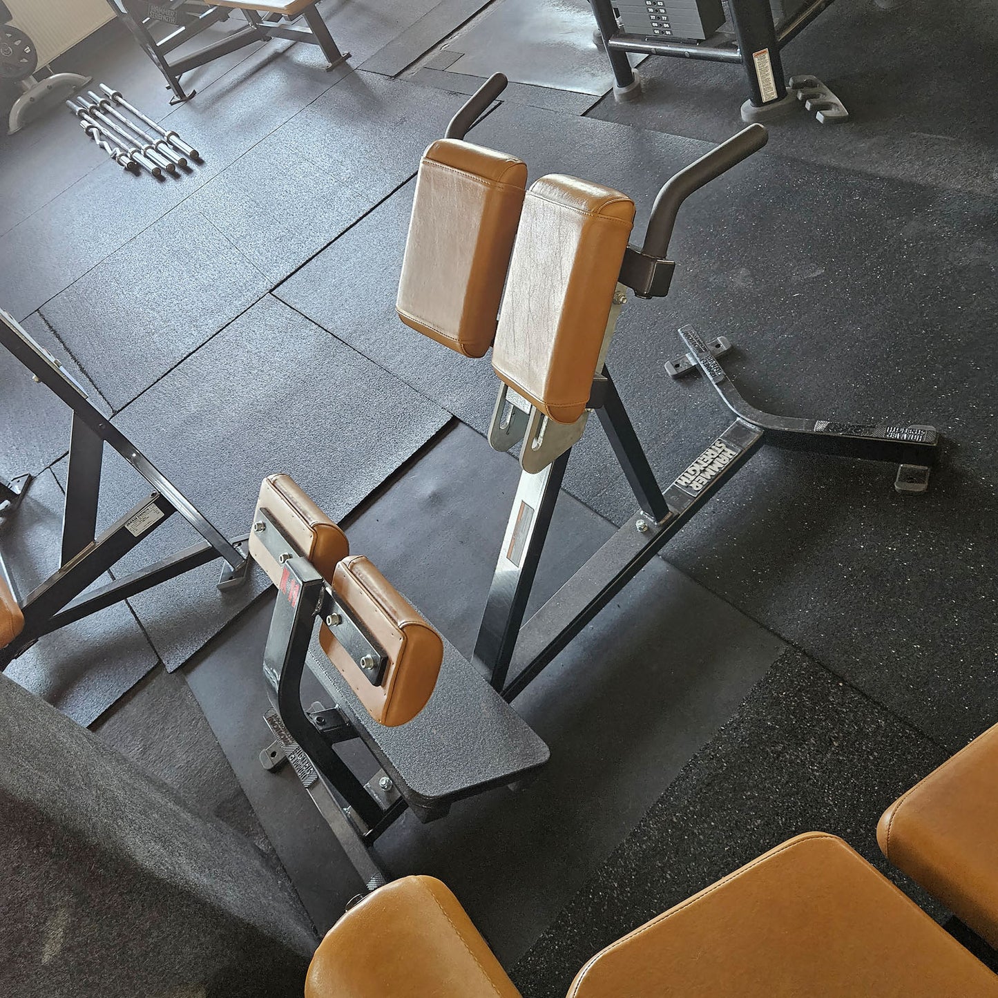 Life Fitness &amp; Hammer Strength - 95 pieces of fitness equipment - 105 stations, strength training equipment, cardio equipment, plate-loaded equipment, benches, etc. - complete gym - used, refurbished, top condition
