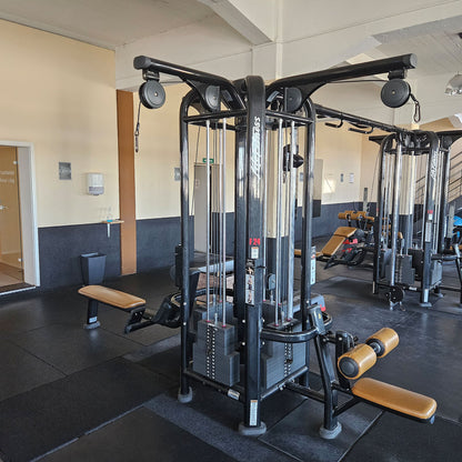 Life Fitness &amp; Hammer Strength - 95 pieces of fitness equipment - 105 stations, strength training equipment, cardio equipment, plate-loaded equipment, benches, etc. - complete gym - used, refurbished, top condition