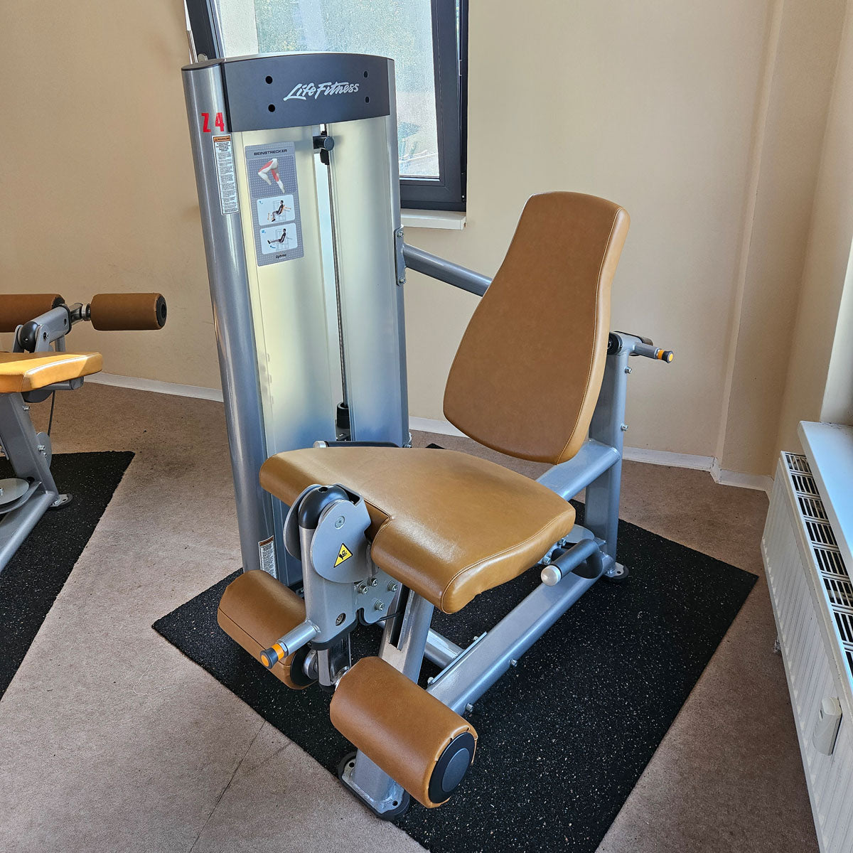 Life Fitness Optima Series - 12 Kraftgeräte im Set, 14 Trainingsstationen, Farbe Silber, gebraucht - überholter Zustand