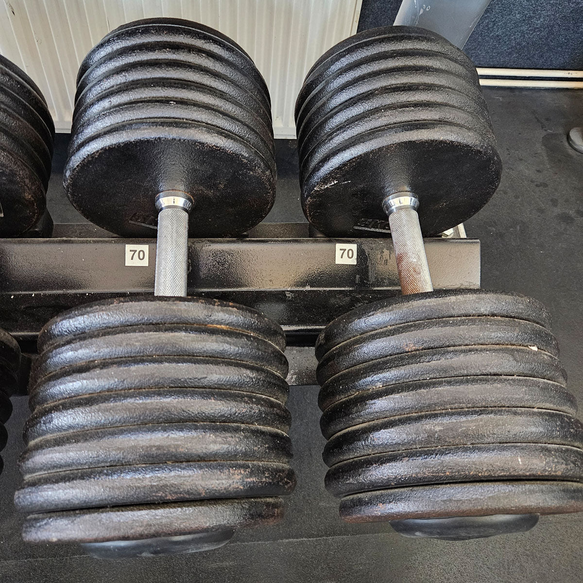 ElbeSport - 1 Paar 70kg Kurzhanteln aus Guss mit Gummi Endkappe, Oldschool, gebraucht - mit Gebrauchsspuren