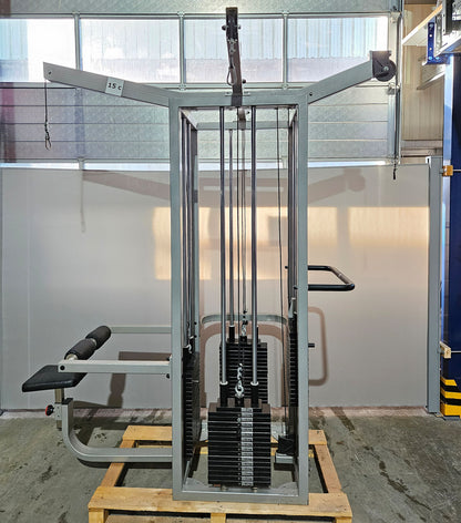 4 Stationenturm, 4 Stack Multi Station, große Gewichtsblöcke, Latzug, Rudern und 2 Seilzüge, Oldschool Bodybuilding, Rahmenfarbe Silber, gebraucht - geprüfter Zustand mit Gebrauchsspuren
