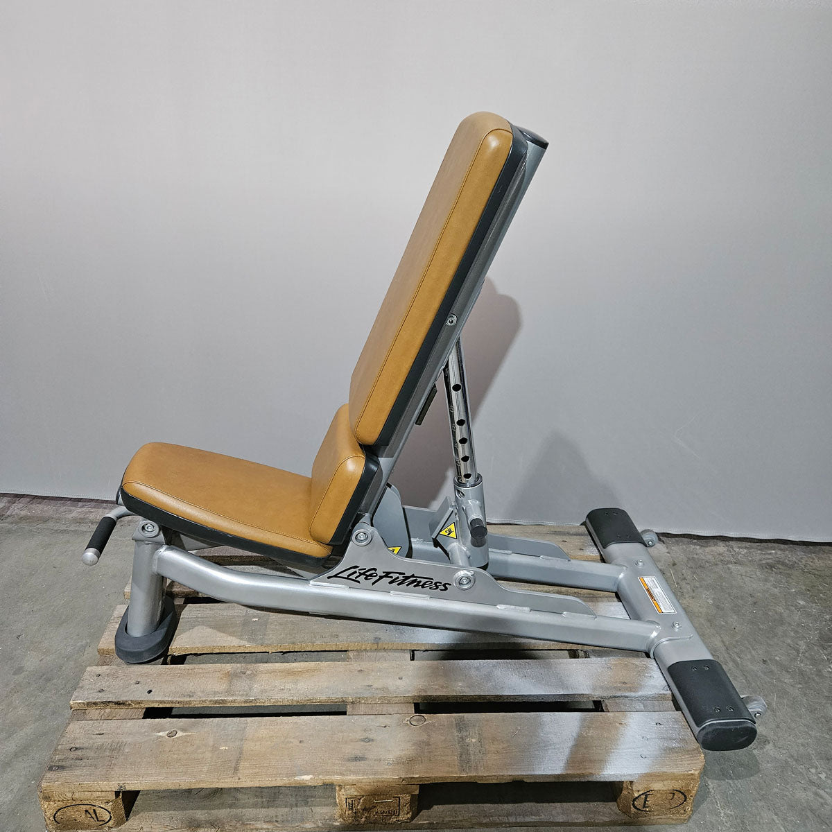 Life Fitness Multi-Adjustable Bench SMAB, Signature Series, frame color silver, upholstery color orange, used - refurbished condition