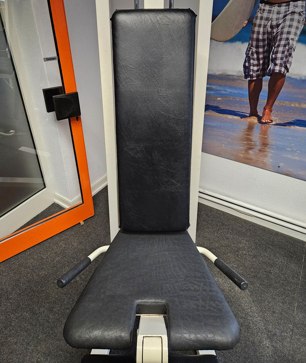 Gym80 seated leg extension, old school bodybuilding strength machine - Edition or Classic Line, frame color white, used with signs of wear