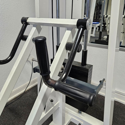 Künzler rowing machine with chest support and entry aid, row, lat rowing, old school bodybuilding strength machine, frame color white, used and tested with signs of wear