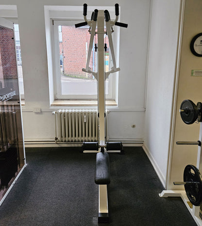 Latzug Bilateral, Pulldown, verschiedene Griffmöglichkeiten, Hersteller wahrscheinlich Künzler, Oldschool Bodybuilding Kraftgerät, Rahmenfarbe Weiß, gebraucht und geprüft mit Gebrauchsspuren