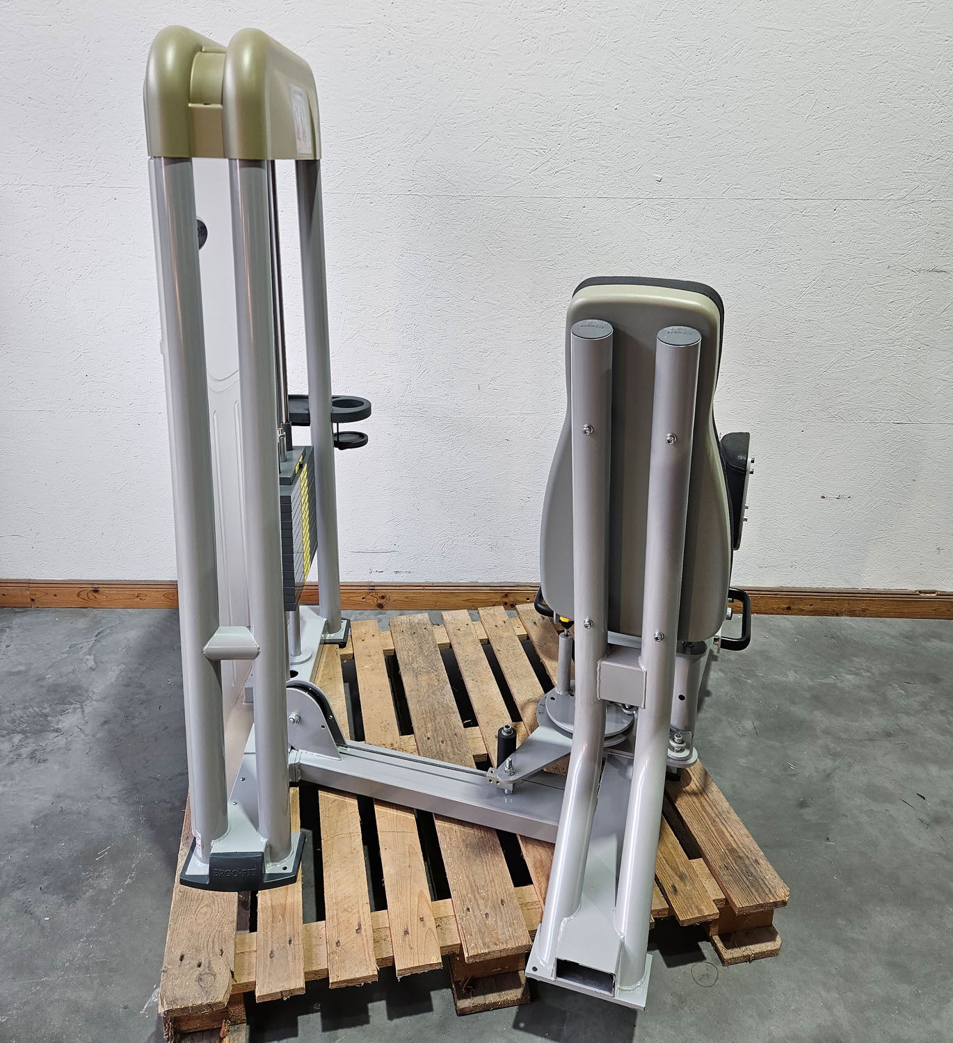 Ergo-Fit Abductor Machine, Hip Abduction Abductor, 4000 Series, Frame Color Silver, Upholstery Black, Used - Refurbished Condition
