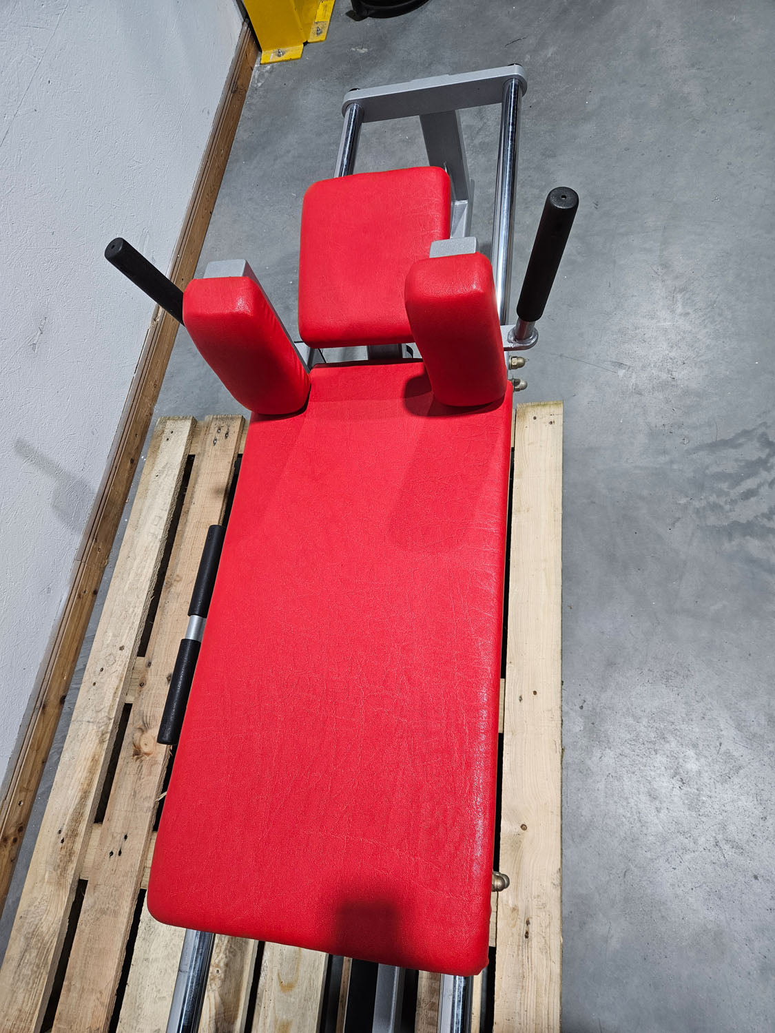 HBP horizontal leg press, large 240kg weight block, bodybuilding strength equipment - frame color silver, used - tested condition