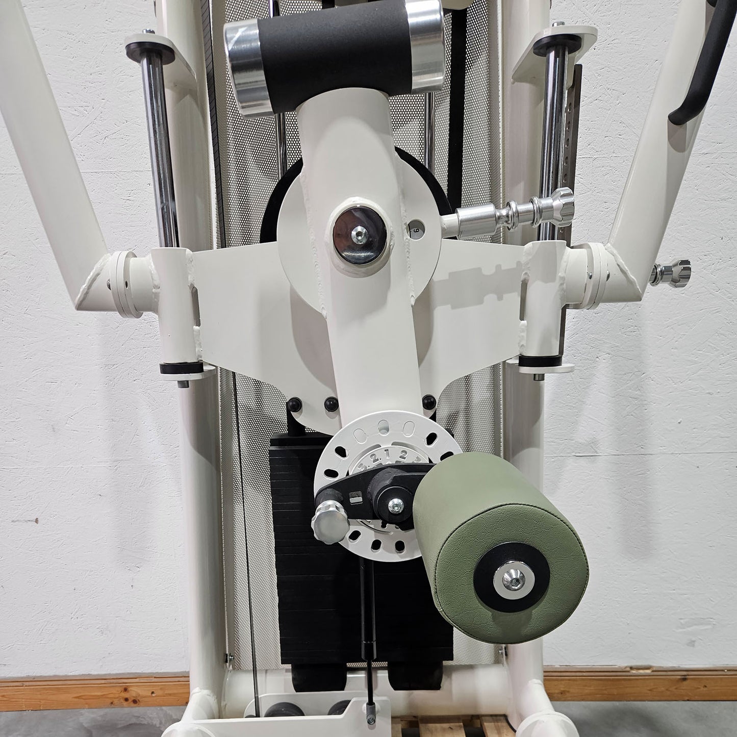 Gym80 Med80 3256 Multi Hip, Total Hip Kickmaschine, Hüftpendel, Farbe Weiß, gebraucht - überholter Zustand