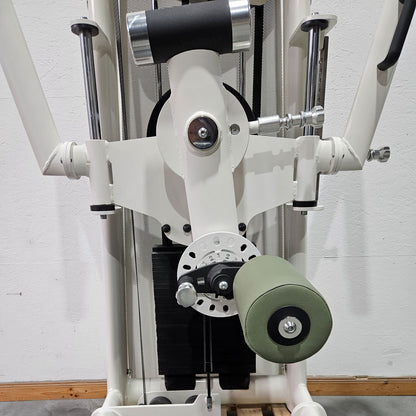Gym80 Med80 3256 Multi Hip, Total Hip Kickmaschine, Hüftpendel, Farbe Weiß, gebraucht - überholter Zustand