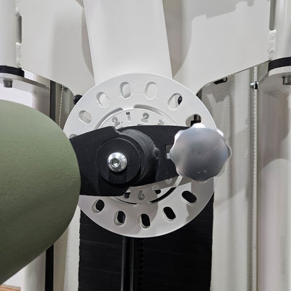 Gym80 Med80 3256 Multi Hip, Total Hip Kickmaschine, Hüftpendel, Farbe Weiß, gebraucht - überholter Zustand