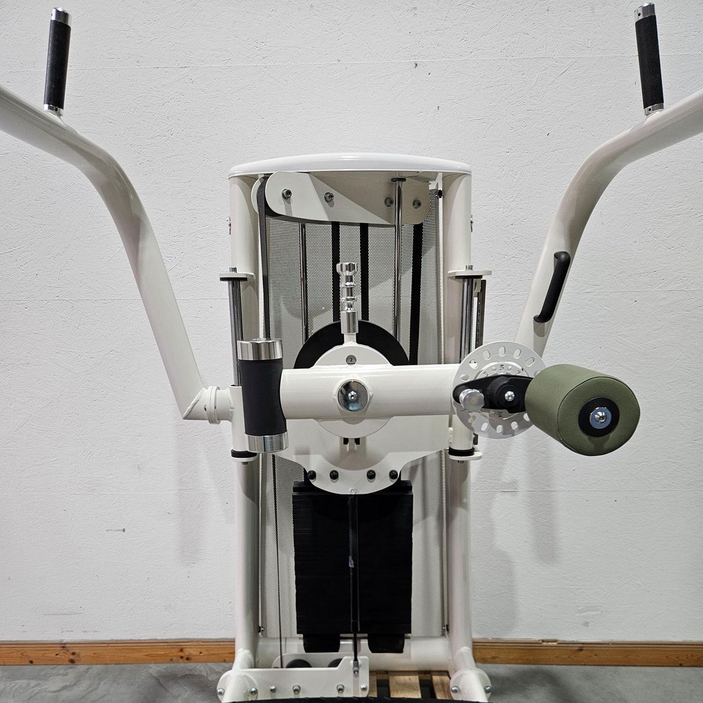 Gym80 Med80 3256 Multi Hip, Total Hip Kickmaschine, Hüftpendel, Farbe Weiß, gebraucht - überholter Zustand