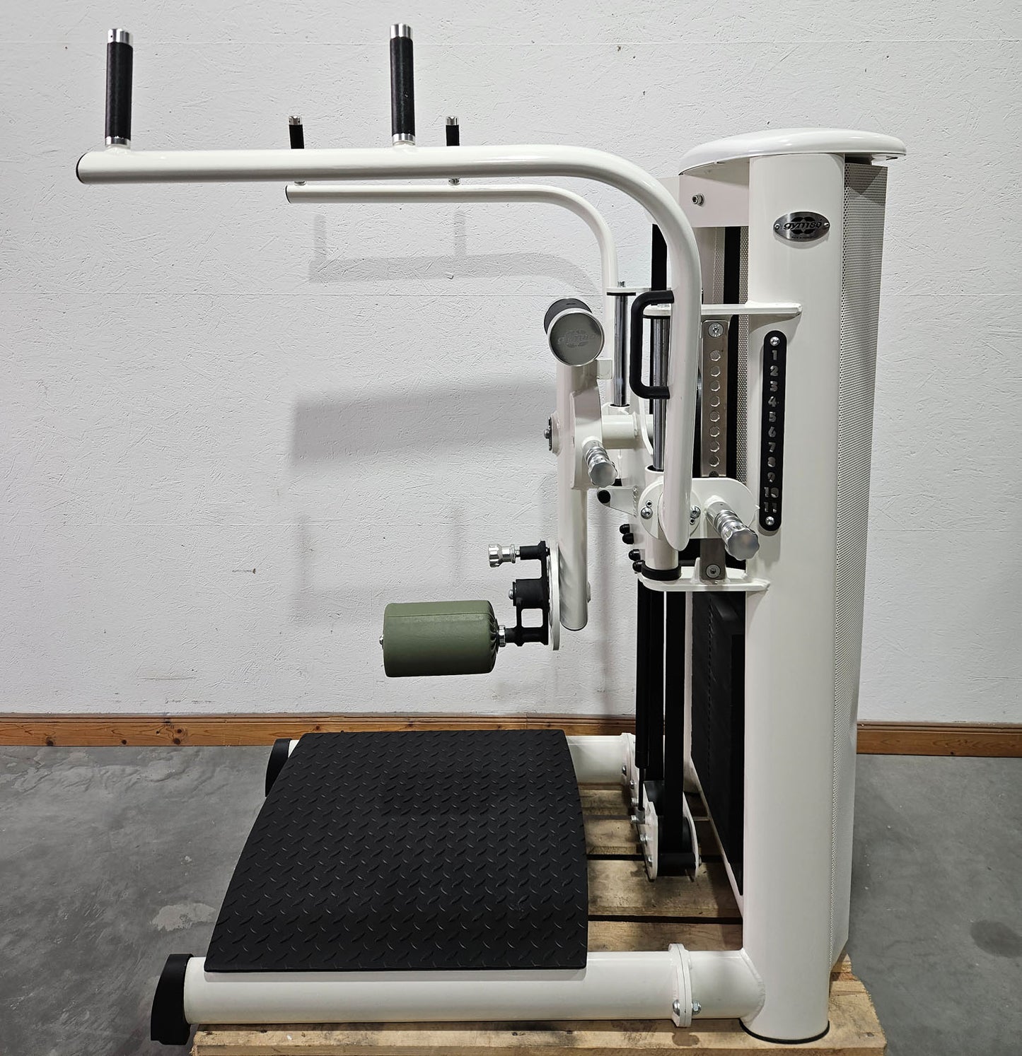 Gym80 Med80 3256 Multi Hip, Total Hip Kickmaschine, Hüftpendel, Farbe Weiß, gebraucht - überholter Zustand
